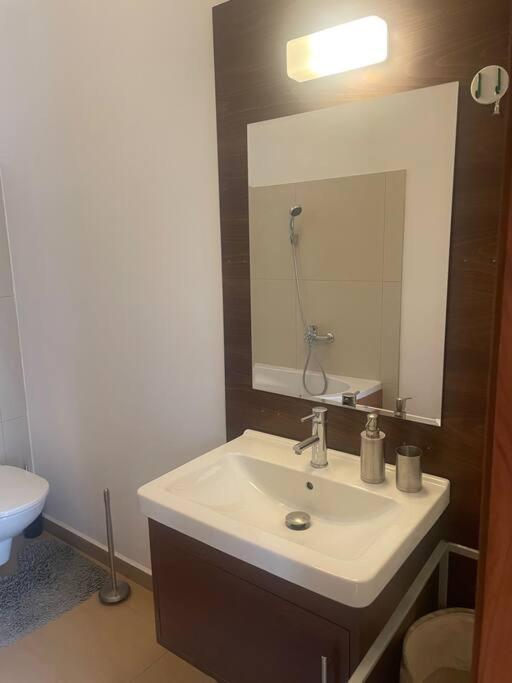 Apartman Pistacia Priame Centrum Bb Banská Bystrica Exteriér fotografie